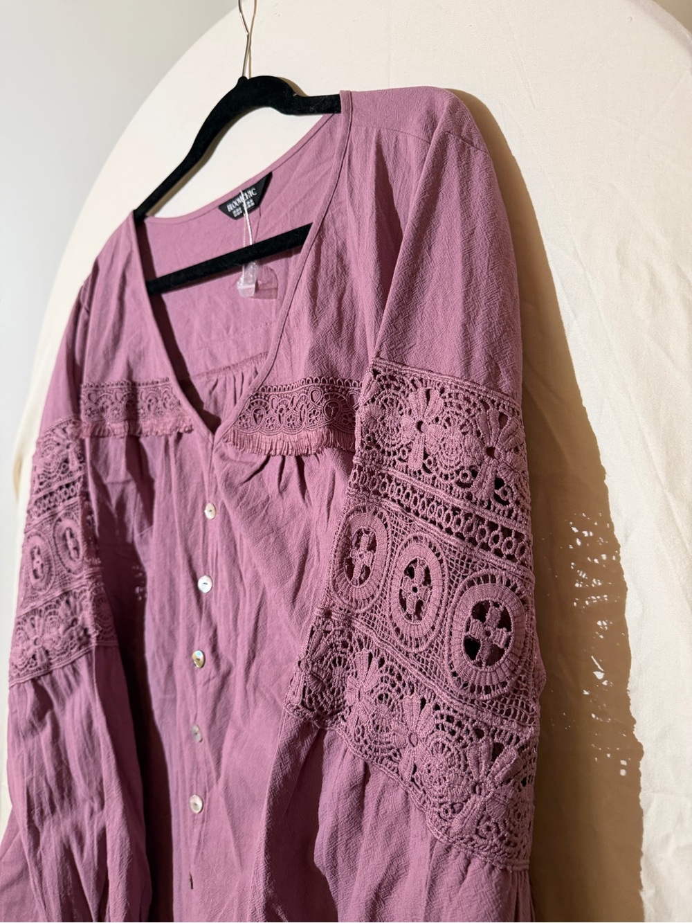 BloomChic Mauve Button-Front Lace Sleeve Blouse - Picture 3 of 4